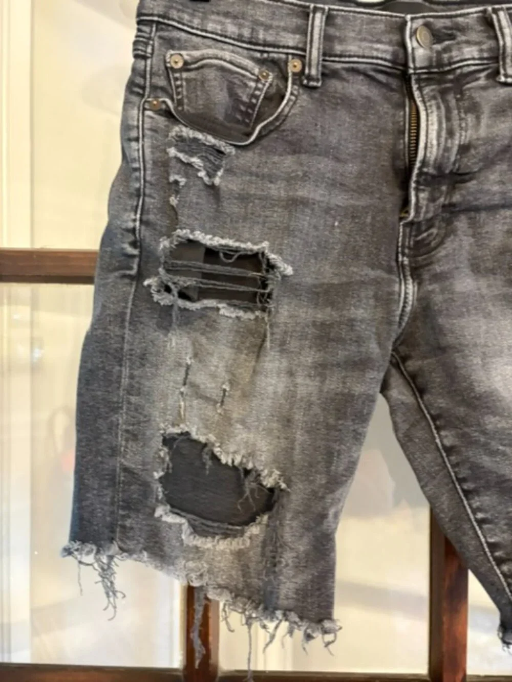 Lucky Brand Black Denim Distressed Athletic Straight Short, Size 31